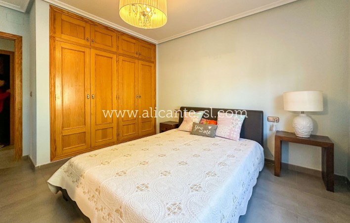 Venta - Villa  - Albatera