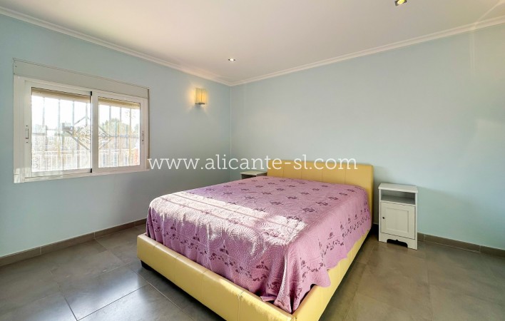 Venta - Villa  - Albatera