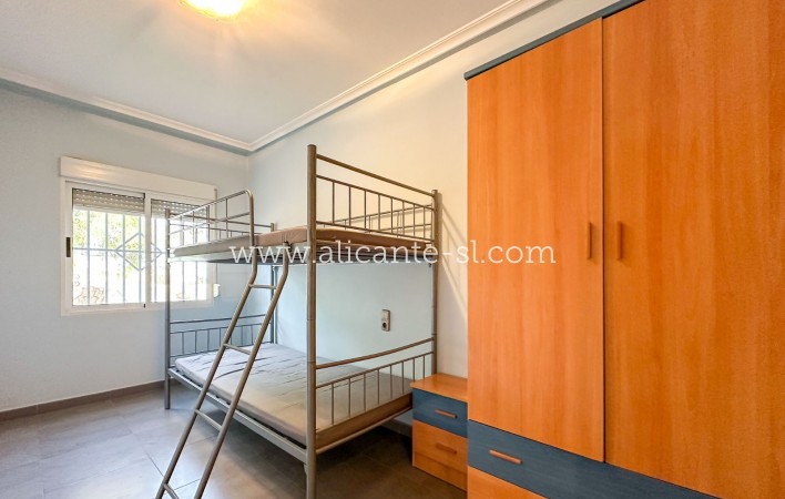 Venta - Villa  - Albatera