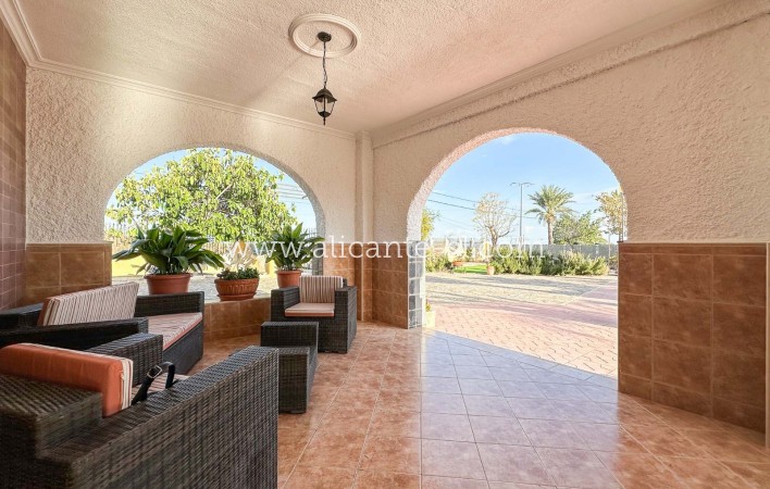 Venta - Villa  - Albatera