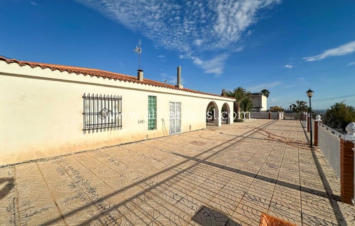Venta - Villa  - Albatera