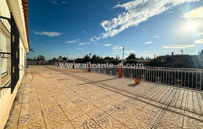 Venta - Villa  - Albatera