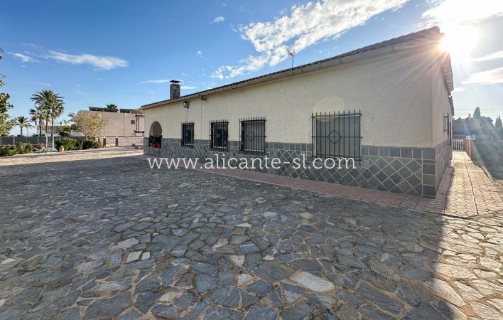 Venta - Villa  - Albatera