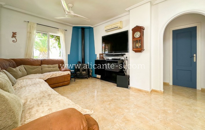 Venta - Villa  - Hondón de las Nieves