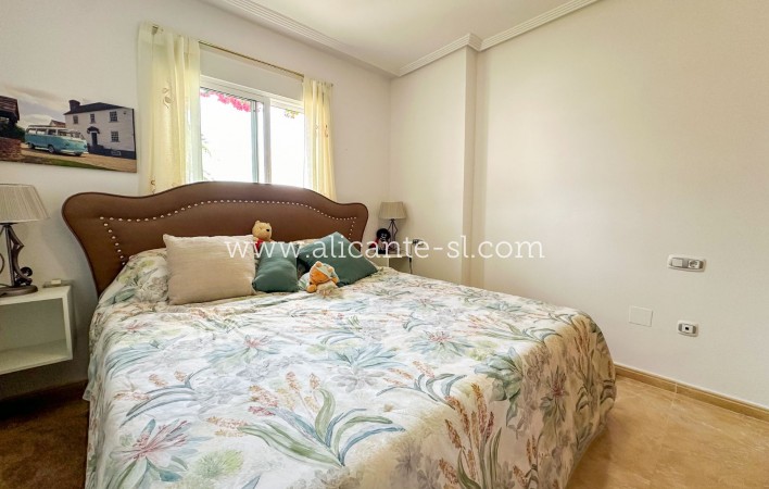 Venta - Villa  - Hondón de las Nieves
