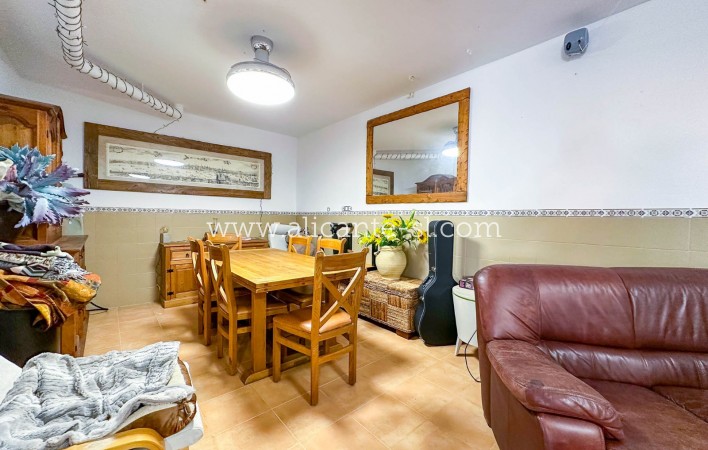 Venta - Villa  - Hondón de las Nieves