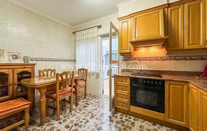Sale - Townhouse - Hondón de las Nieves