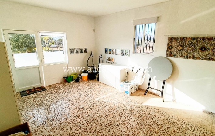 Venta - Villa  - Hondón de los Fráiles