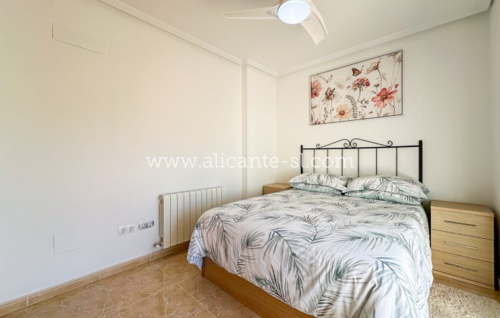 Sale - Villa  - Hondón de las Nieves