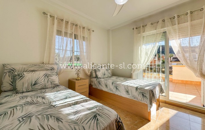 Sale - Villa  - Hondón de las Nieves