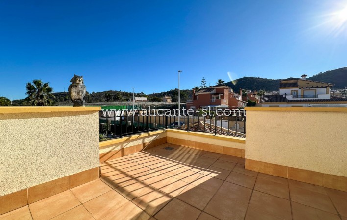 Sale - Villa  - Hondón de las Nieves