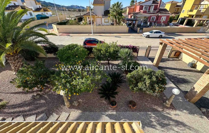 Sale - Villa  - Hondón de las Nieves