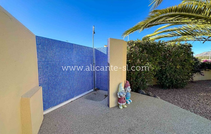 Sale - Villa  - Hondón de las Nieves