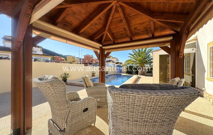 Sale - Villa  - Hondón de las Nieves