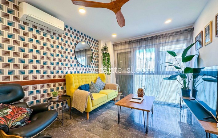 Location longue durée - Appartement / flat - Alicante - Centro