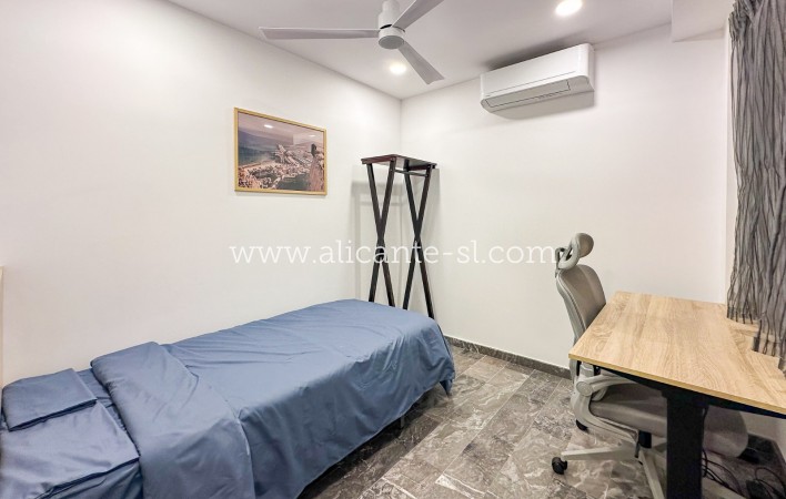 Location longue durée - Appartement / flat - Alicante - Centro