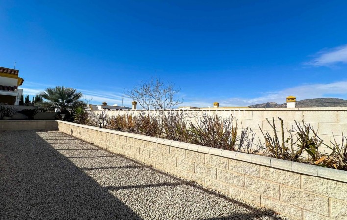 Venta - Villa  - Hondón de las Nieves