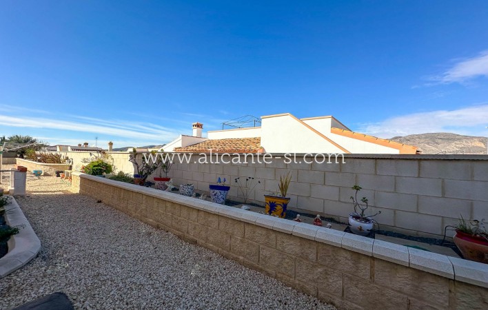 Venta - Villa  - Hondón de las Nieves