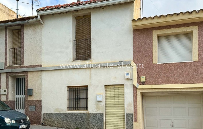 Sale - Townhouse - Hondón de las Nieves