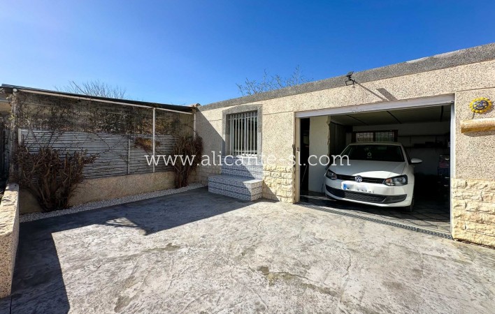 Venta - Villa  - Hondón de las Nieves