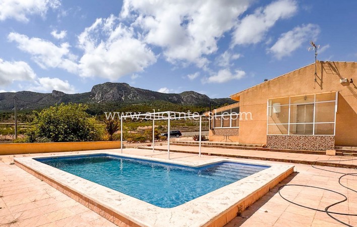 Venta - Villa  - La Romana