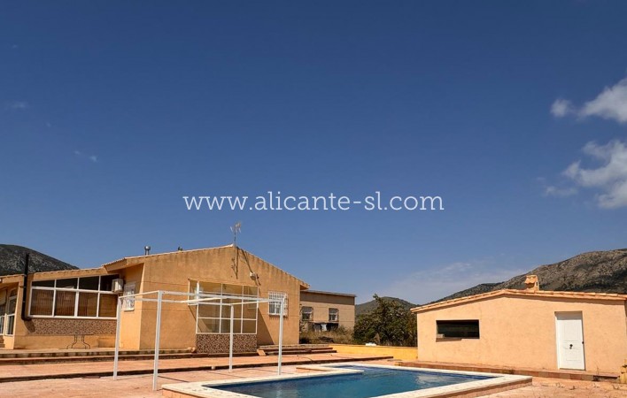 Venta - Villa  - La Romana