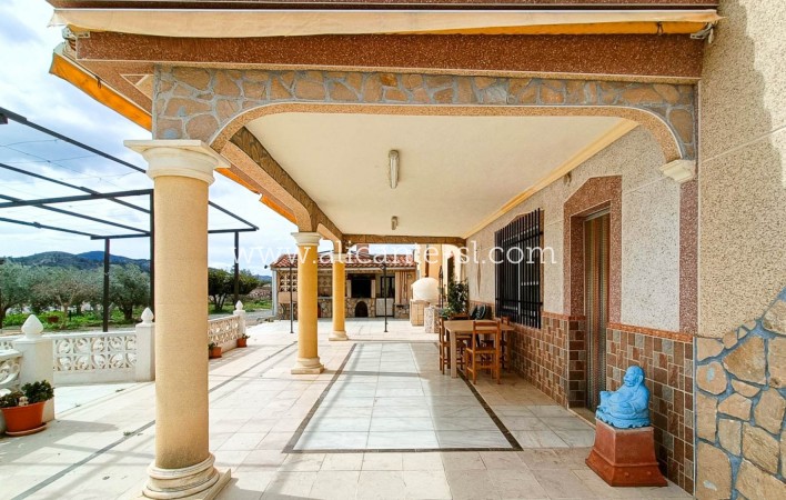 Sale - Villa  - Hondón de las Nieves