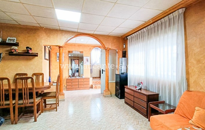 Sale - Villa  - Hondón de las Nieves