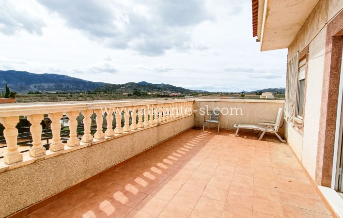 Sale - Villa  - Hondón de las Nieves