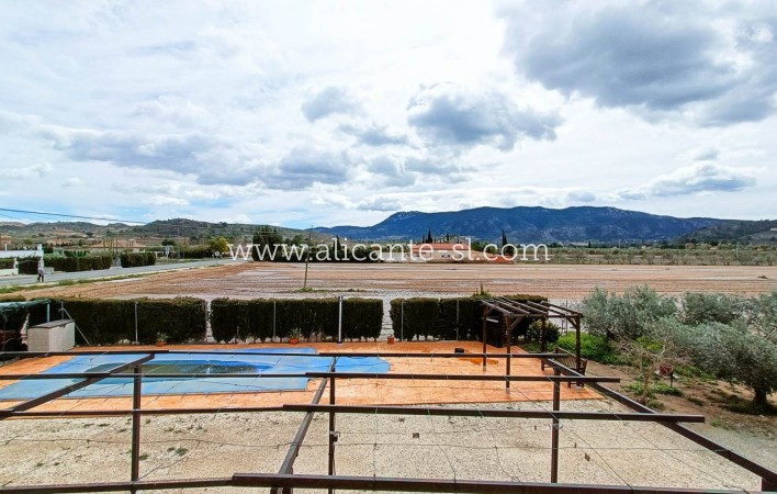 Sale - Villa  - Hondón de las Nieves