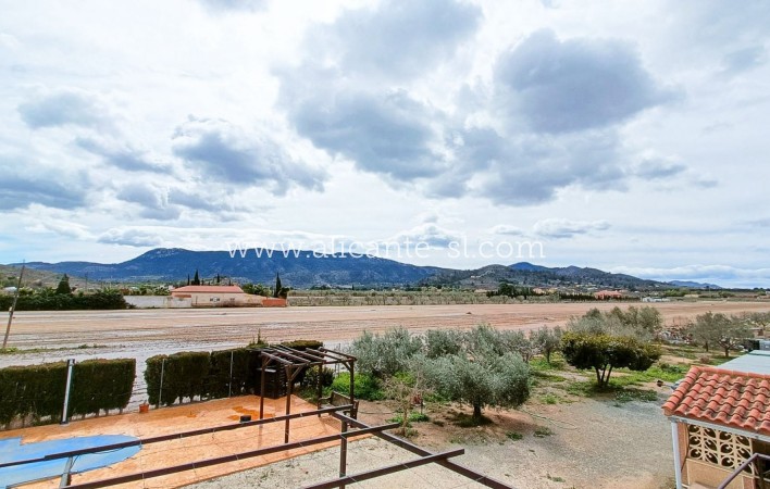 Sale - Villa  - Hondón de las Nieves