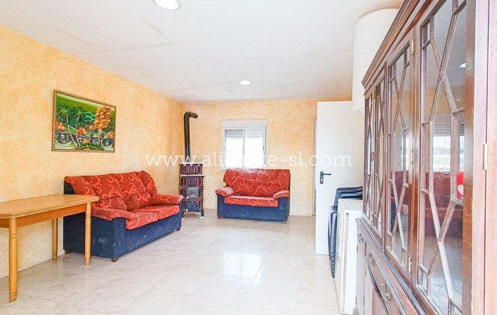 Sale - Villa  - Hondón de las Nieves