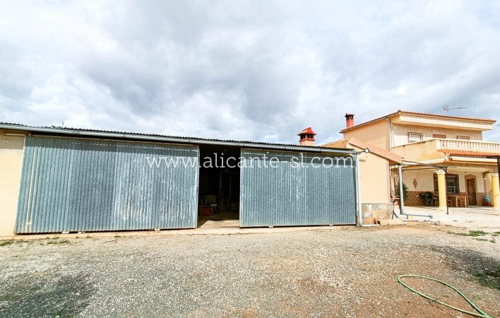 Sale - Villa  - Hondón de las Nieves