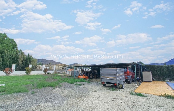 Sale - Villa  - Hondón de las Nieves