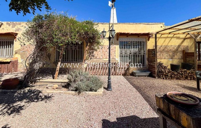 Sale - Finca - La Romana