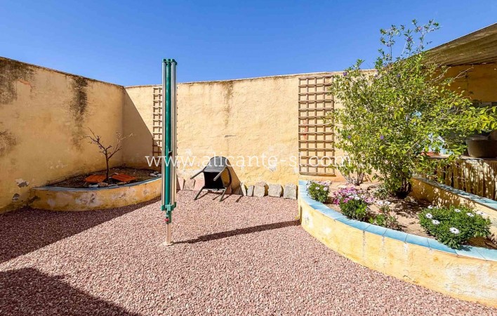 Sale - Finca - La Romana