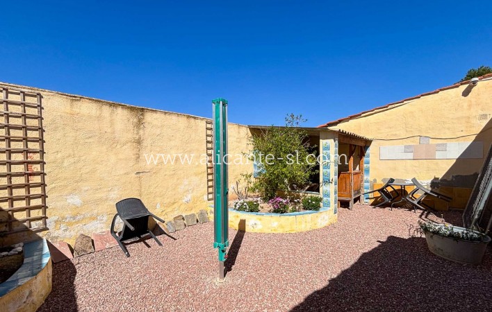 Sale - Finca - La Romana