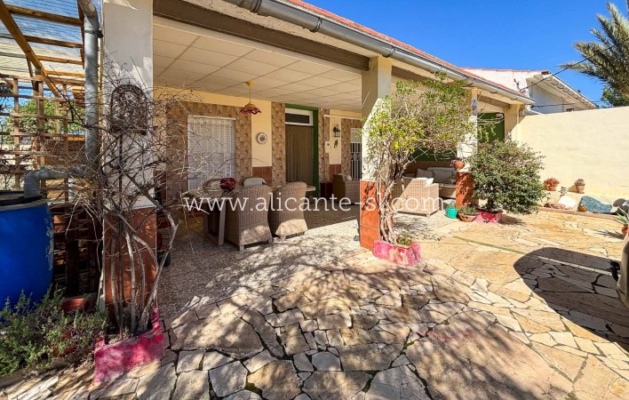 Sale - Finca - La Romana