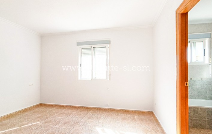 Revente - Villa  - Hondón de los Fráiles