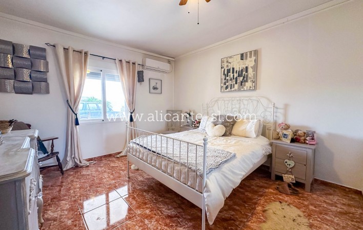 Venta - Villa  - La Romana