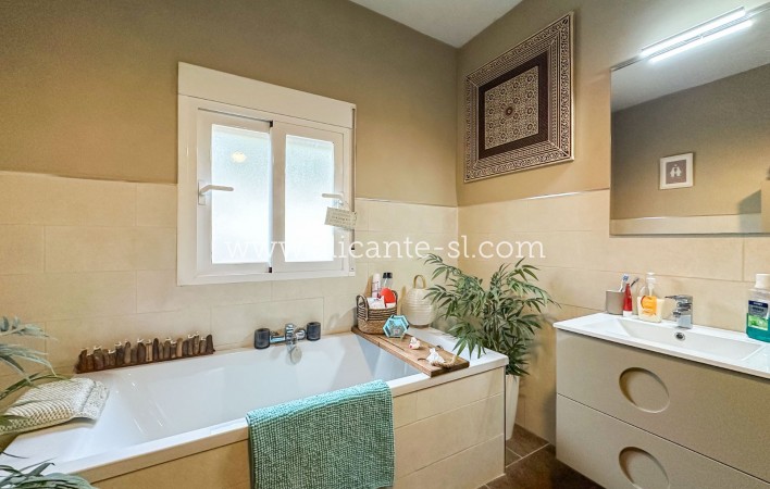 Venta - Villa  - La Romana