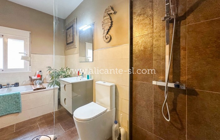 Venta - Villa  - La Romana