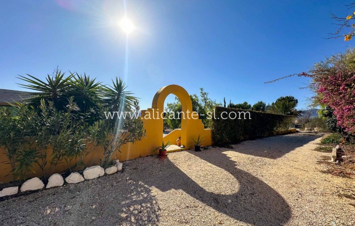 Venta - Villa  - La Romana