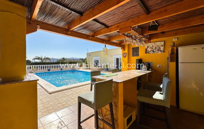 Venta - Villa  - La Romana