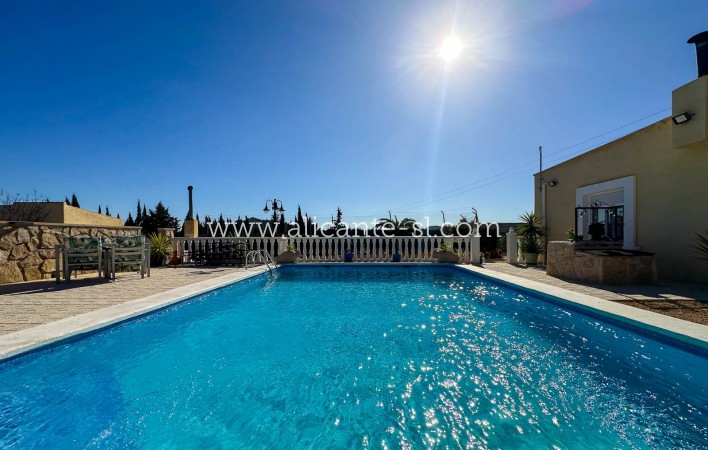 Venta - Villa  - La Romana